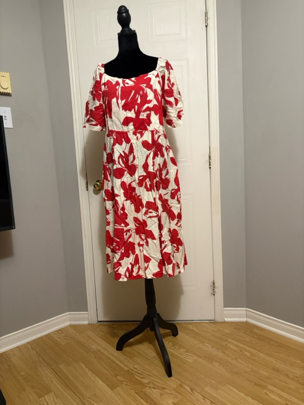 🌸 Red Floral Midi Dress | Subtle V Neck Puff Sleeve Summer Dress 🌸